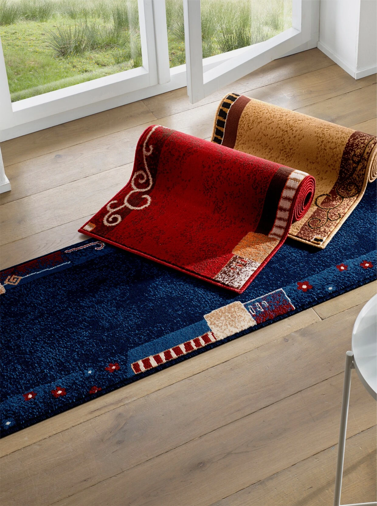 Läufer In Royalblau 2 Läufer In Royalblau – Bild 2