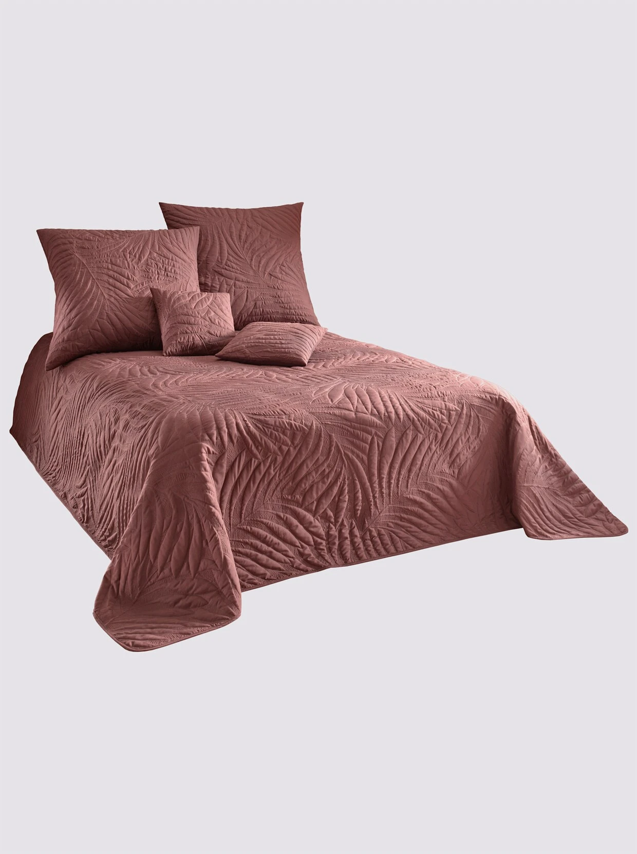 Heine Home Tagesdecke In Bordeaux 4 Heine Home Tagesdecke In Bordeaux – Bild 4