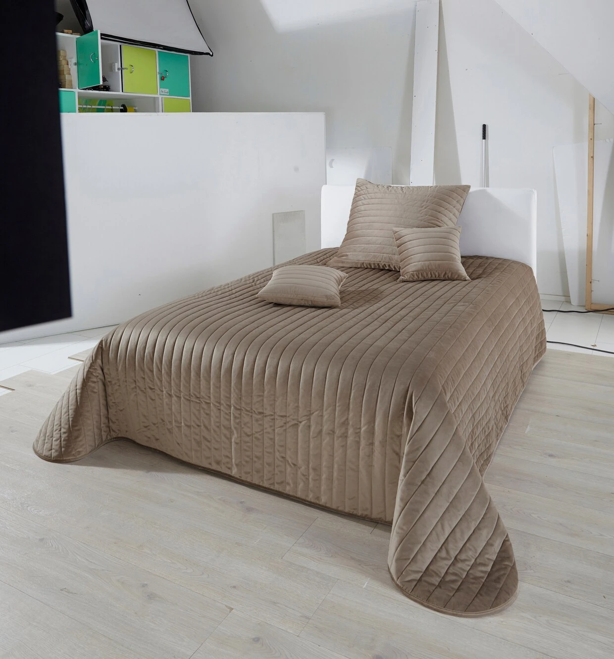 Heine Home Tagesdecke In Taupe 1 Heine Home Tagesdecke In Taupe