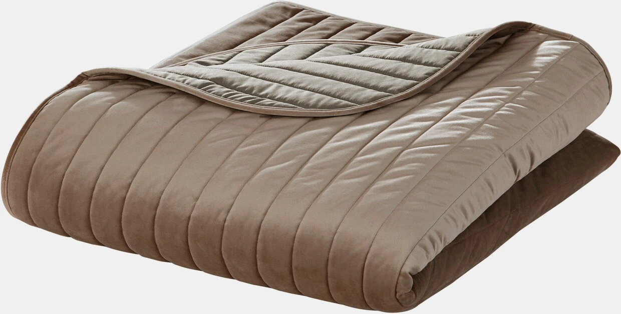 Heine Home Tagesdecke In Taupe 2 Heine Home Tagesdecke In Taupe – Bild 2