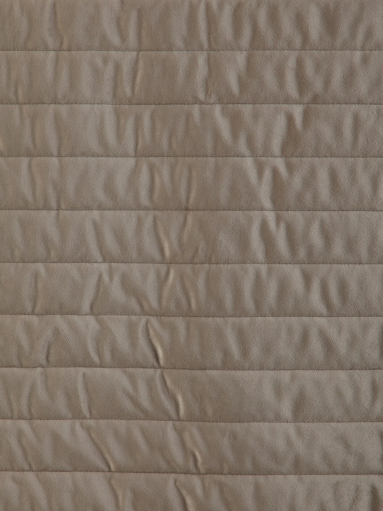 Heine Home Tagesdecke In Taupe 3 Heine Home Tagesdecke In Taupe – Bild 3