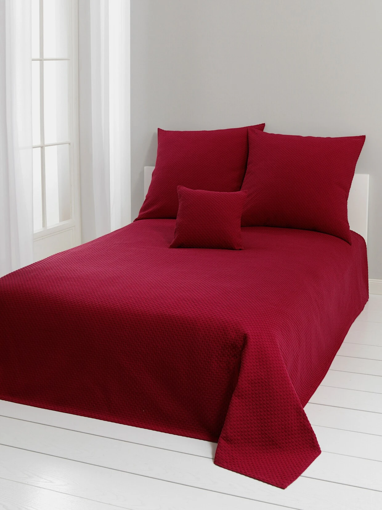 Pereira Da Cunha Tagesdecke In Bordeaux 1 Pereira Da Cunha Tagesdecke In Bordeaux