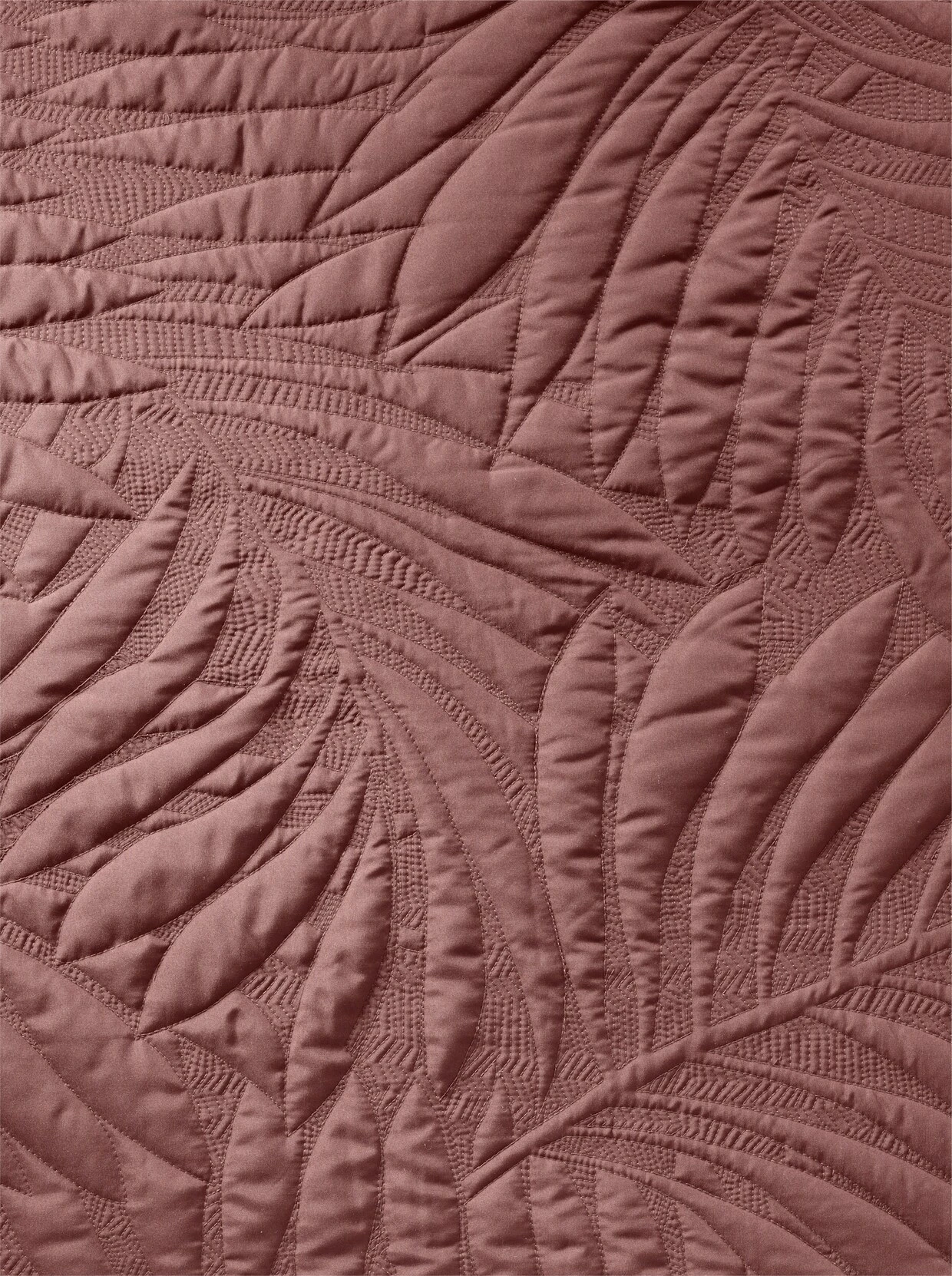 Heine Home Tagesdecke In Bordeaux 5 Heine Home Tagesdecke In Bordeaux – Bild 5